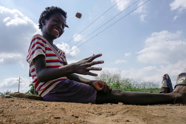 Zimbabwean Game Tests Timing and Dexterity