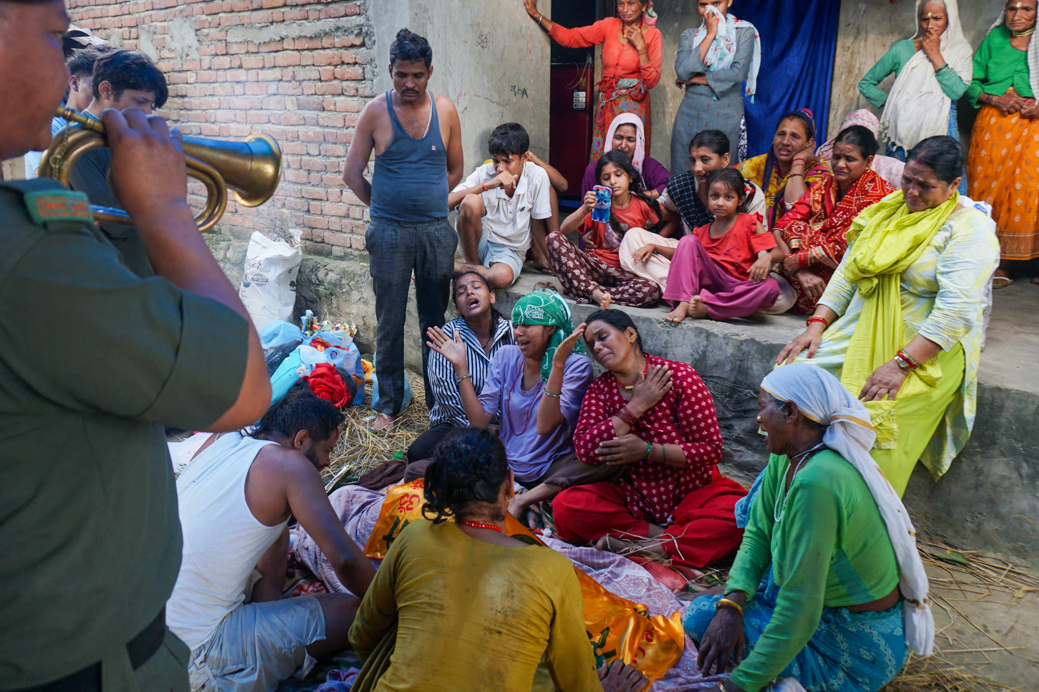 In Nepal, Funeral Rites Must Wait for Migrant Sons to Return. State-Funded Freezers Help.